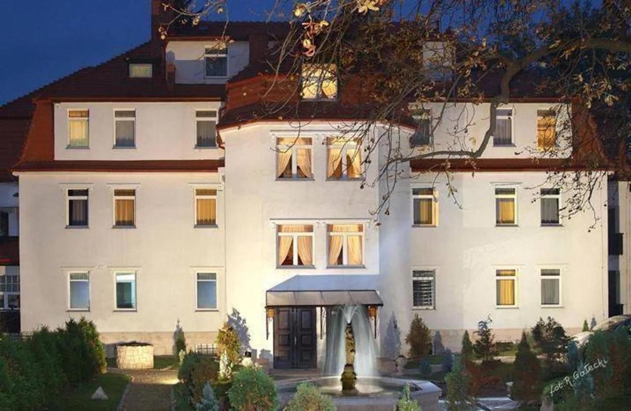 Viilla Rezidence Bed & Breakfast Кудова-Здрой Екстериор снимка
